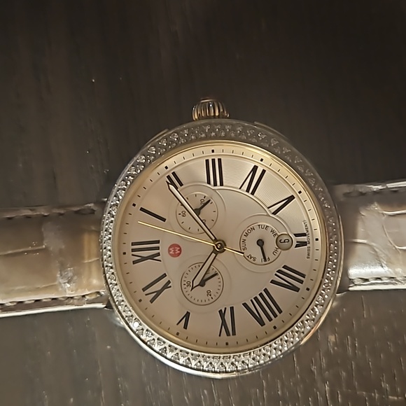 Watch - Picture 2 of 5